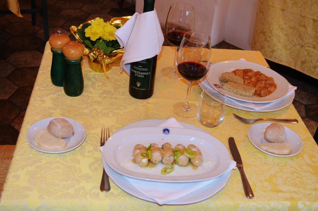 Hotel Locanda Le Tre Oche 몰리나디레드로 외부 사진